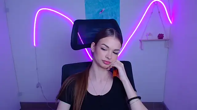 Lina Loveuu online show from May 14, 11:39 am