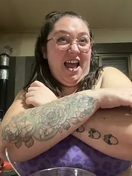 Snapshot of _maracr19_ chatting on February 5, 1:16 pm maracr19 online show from February 5, 1:16 pm