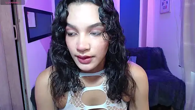 Nyxx Velariia online show from February 12, 1:50 pm