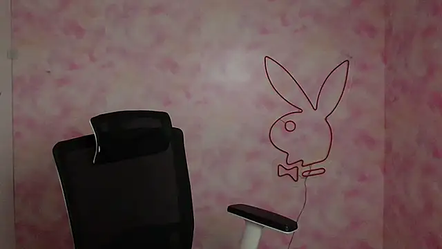 Diana Sweeet  online show from May 18, 5:35 am