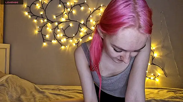 Snapshot of MisaMew chatting on January 18, 9:02 am MisaMew online show from January 18, 9:02 am