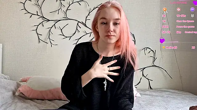 Snapshot of MisaMew chatting on February 7, 9:13 am MisaMew online show from February 7, 9:13 am