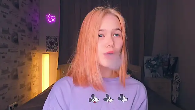 OwlLynn online show from February 19, 8:21 am