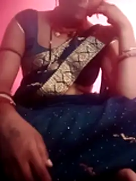 Snapshot of Roshni5050 chatting on June 6, 7:46 am Roshni5050 online show from June 6, 7:46 am