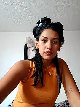 RoseeLuna online show from February 9, 1:26 pm