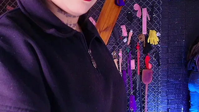 Miss Juliett bdsm online show from May 4, 2:13 pm