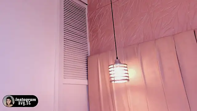 Snapshot of avy_st chatting on March 2, 7:15 am avy st online show from March 2, 7:15 am