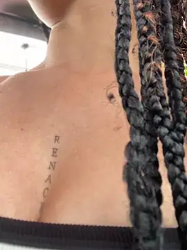 Diosa Pink online show from February 3, 6:35 pm