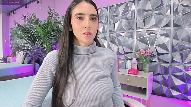 Itzel Geneva online show from May 14, 1:29 pm