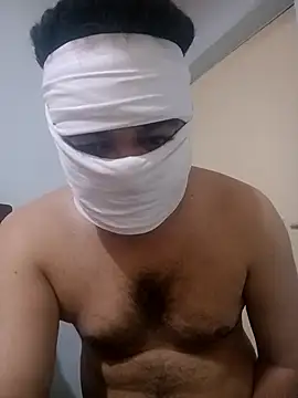 Snapshot of gujjuboysexy123 chatting on April 28, 11:48 am gujjuboysexy123 online show from April 28, 11:48 am