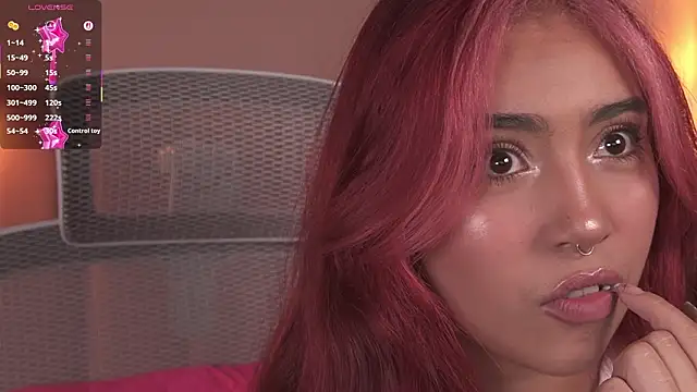 Dakota velvet  online show from March 5, 12:01 pm