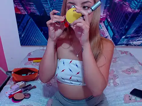 SashaBlondeLatin online show from March 9, 1:37 pm