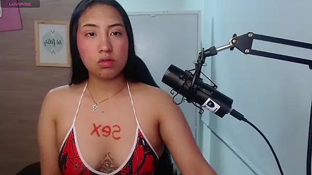 Snapshot of Nina_Polet_ chatting on February 7, 3:43 am Nina Polet online show from February 7, 3:43 am