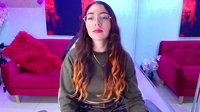 Snapshot of Veronica_miiller chatting on February 26, 12:48 pm Veronica miiller online show from February 26, 12:48 pm