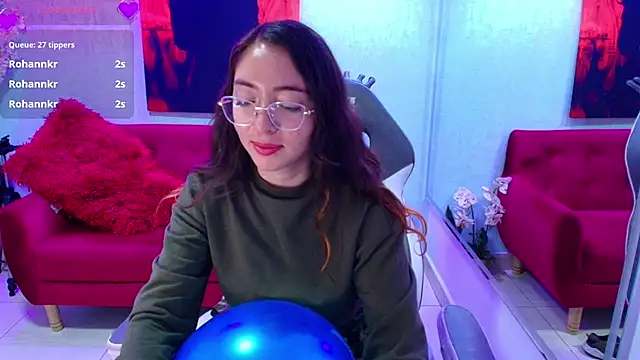 Snapshot of Veronica_miiller chatting on February 27, 12:54 am Veronica miiller online show from February 27, 12:54 am