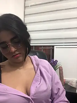 Nara Bloom online show from February 7, 5:16 pm