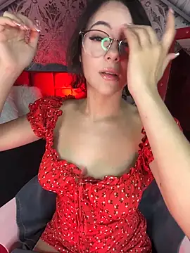 Snapshot of TeaseDollXXX chatting on April 2, 10:40 pm TeaseDollXXX online show from April 2, 10:40 pm