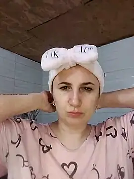 Snapshot of Koshova1836 chatting on April 13, 8:14 pm Koshova1836 online show from April 13, 8:14 pm