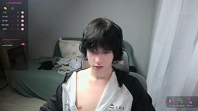 LeonBoykisser online show from February 16, 10:50 pm