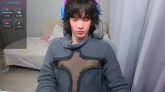 LeonBoykisser online show from May 11, 7:22 pm