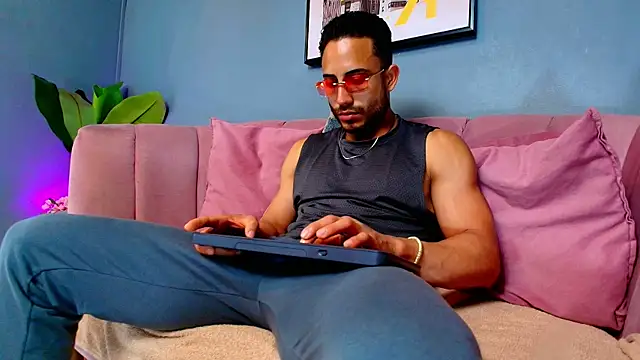 Vans Ross online show from March 5, 7:32 pm