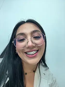 Snapshot of Your_Enyel chatting on February 3, 12:42 am Your Enyel online show from February 3, 12:42 am