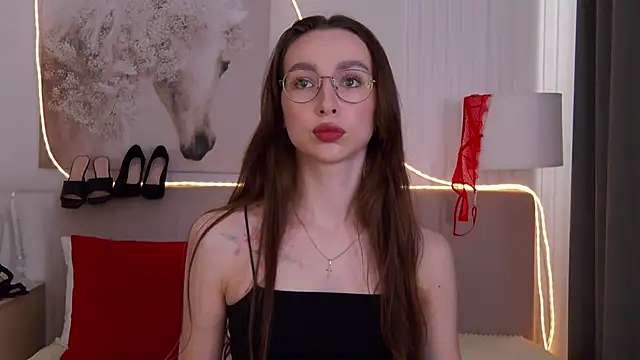 Emily Simon online show from March 28, 4:23 am