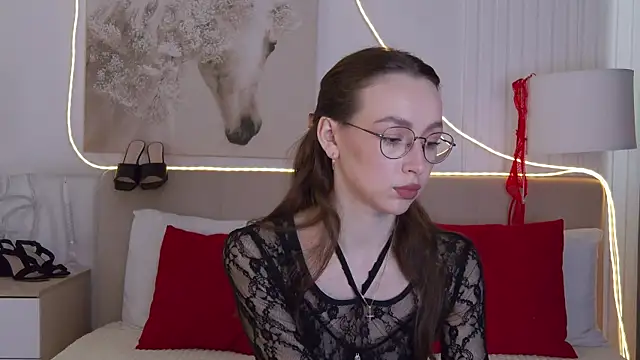 Emily Simon online show from April 25, 4:59 am