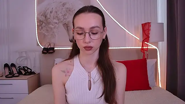 Emily Simon online show from May 18, 5:24 am