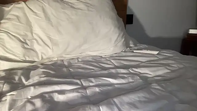 nadya cat online show from February 8, 4:10 pm