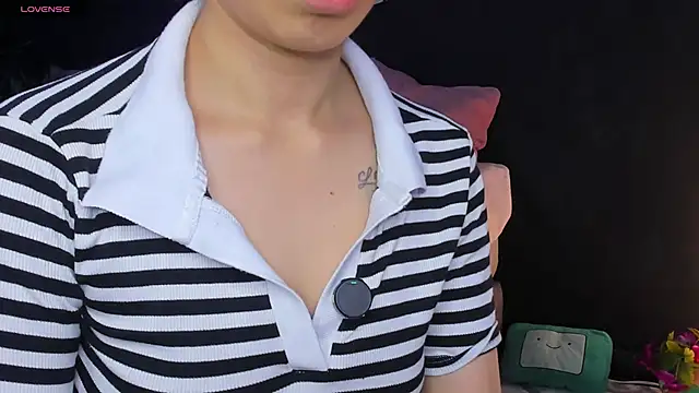 Noaah25  online show from February 5, 3:22 am