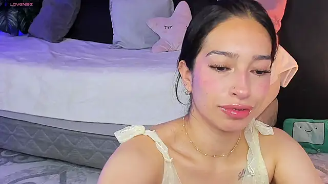 Noaah25  online show from February 6, 4:39 am