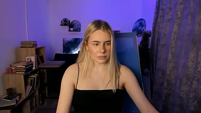 Snapshot of MiaMorse chatting on February 5, 8:41 am MiaMorse online show from February 5, 8:41 am