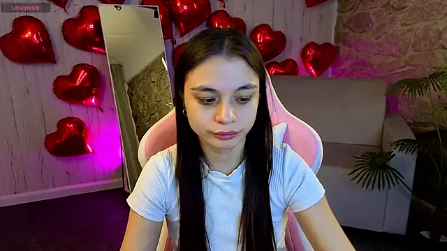 Snapshot of Kim_Bless chatting on March 10, 1:43 am Kim Bless online show from March 10, 1:43 am