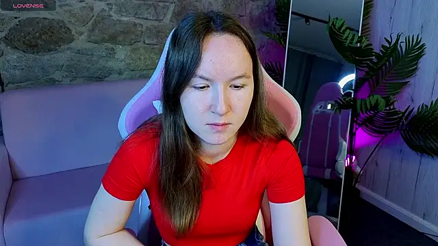 Snapshot of SindieStorm chatting on February 16, 1:35 am SindieStorm online show from February 16, 1:35 am