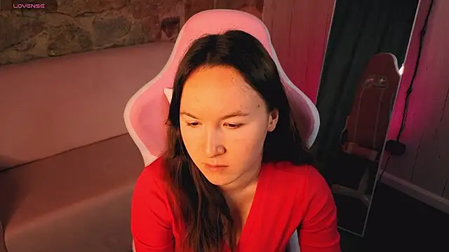 Snapshot of SindieStorm chatting on February 17, 1:46 am SindieStorm online show from February 17, 1:46 am