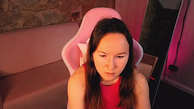 Snapshot of SindieStorm chatting on February 18, 1:34 am SindieStorm online show from February 18, 1:34 am