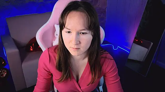 Snapshot of SindieStorm chatting on March 4, 2:06 am SindieStorm online show from March 4, 2:06 am