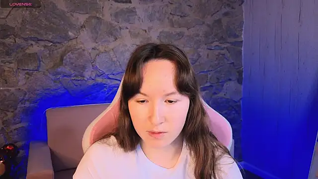 Snapshot of SindieStorm chatting on March 18, 1:31 am SindieStorm online show from March 18, 1:31 am