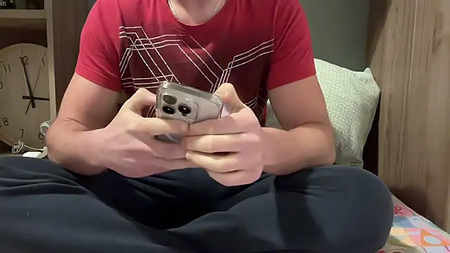 Snapshot of badCecio chatting on January 15, 4:22 pm badCecio online show from January 15, 4:22 pm