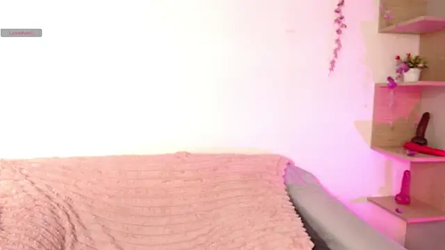 chloe peach  online show from May 19, 12:11 pm