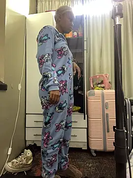 NaughtyShawdy online show from May 19, 8:53 am