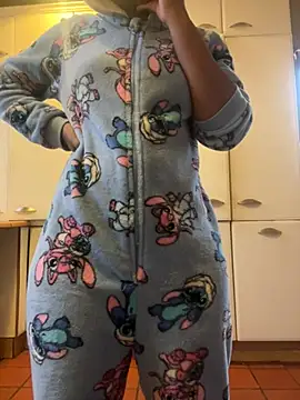 NaughtyShawdy online show from May 22, 6:09 am