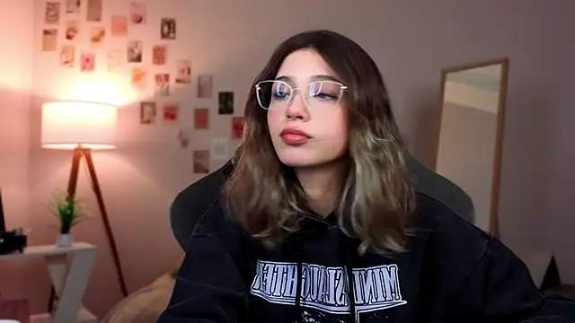 Snapshot of dinnerwithflowers chatting on January 19, 1:04 pm dinnerwithflowers online show from January 19, 1:04 pm