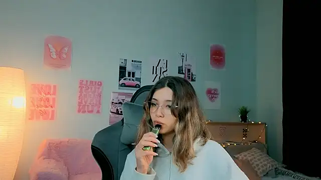 Snapshot of dinnerwithflowers chatting on February 5, 1:05 pm dinnerwithflowers online show from February 5, 1:05 pm