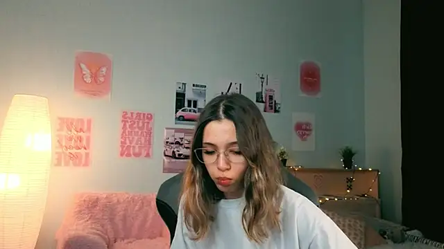 Snapshot of dinnerwithflowers chatting on February 8, 1:14 pm dinnerwithflowers online show from February 8, 1:14 pm