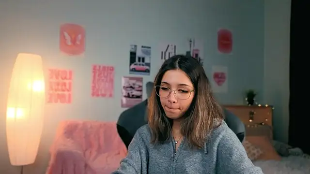 Snapshot of dinnerwithflowers chatting on February 9, 1:37 pm dinnerwithflowers online show from February 9, 1:37 pm