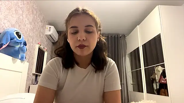 Lunavirexiall online show from February 2, 5:44 pm