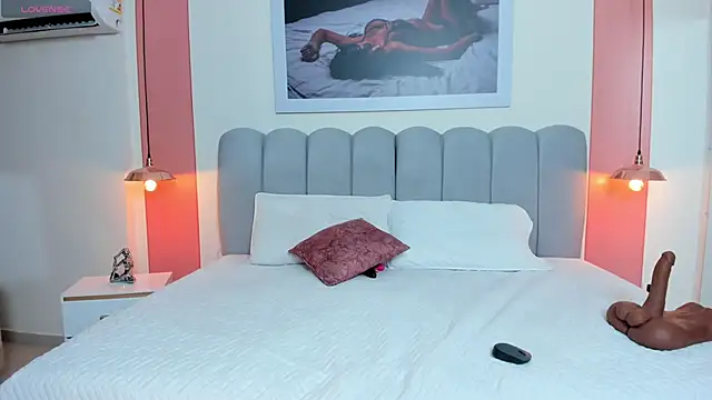 Snapshot of EmmaBoyd chatting on March 6, 11:50 am EmmaBoyd online show from March 6, 11:50 am