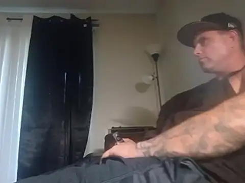 Snapshot of ThickaThuckDick07 chatting on August 8, 12:24 am ThickaThuckDick07 online show from August 8, 12:24 am